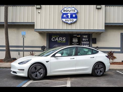Used 2021 Tesla Model 3 Standard Range Plus RWD image 1