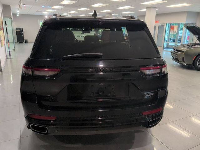 Certified 2024 Jeep Grand Cherokee Summit AWD/4WD image 7