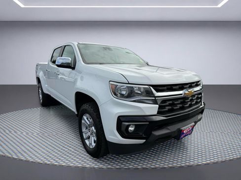Used 2022 Chevrolet Colorado LT w/ Safety Package AWD/4WD image 12