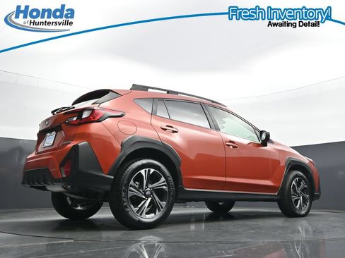 Used 2025 Subaru Crosstrek 2.5i Premium AWD/4WD image 35