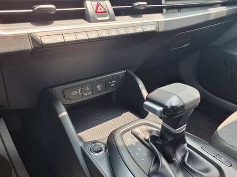 Used 2025 Kia K4 FWD image 28