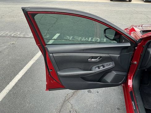 Used 2024 Nissan Sentra SV image 11