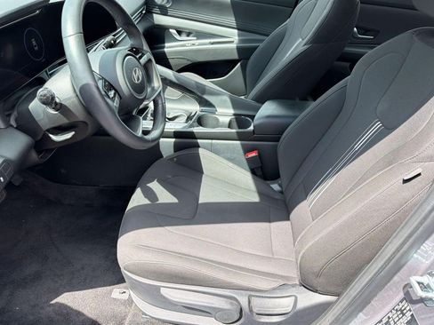 Used 2025 Hyundai Elantra SEL FWD image 5