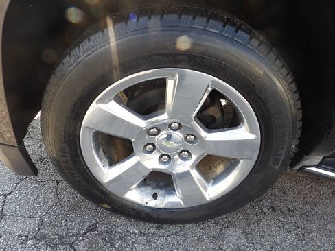 Used 2015 Chevrolet Tahoe LTZ AWD/4WD image 5