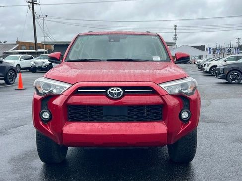 Used 2022 Toyota 4Runner SR5 AWD/4WD image 6