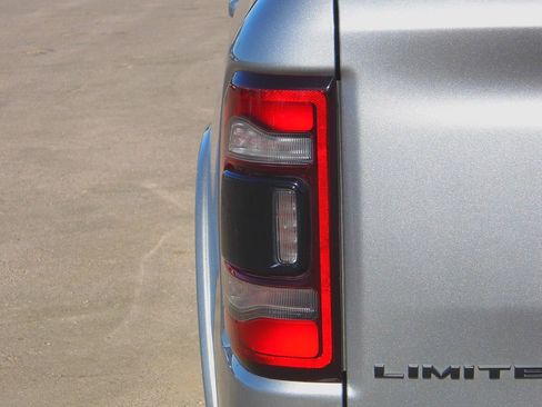 Used 2022 RAM 1500 Limited image 9