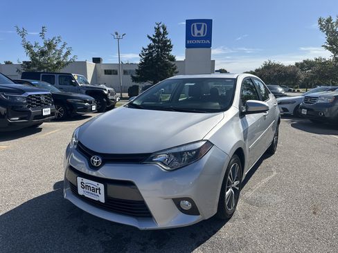 Used 2016 Toyota Corolla LE Premium FWD image 1