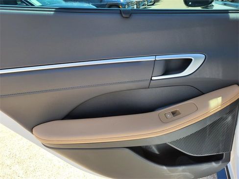 New 2025 Hyundai Sonata Limited image 9