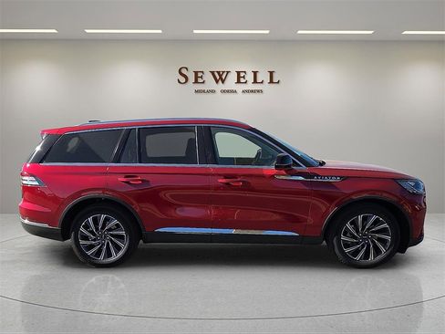 New 2026 Lincoln Aviator Premiere image 5