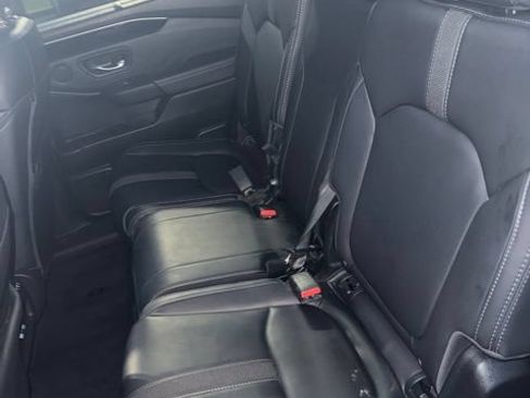Used 2023 Honda Pilot Touring image 10