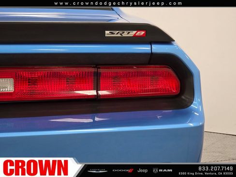 Used 2009 Dodge Challenger SRT8 w/ SRT Option Group II RWD image 6