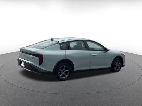 Used 2025 Kia K4 LXS image 15