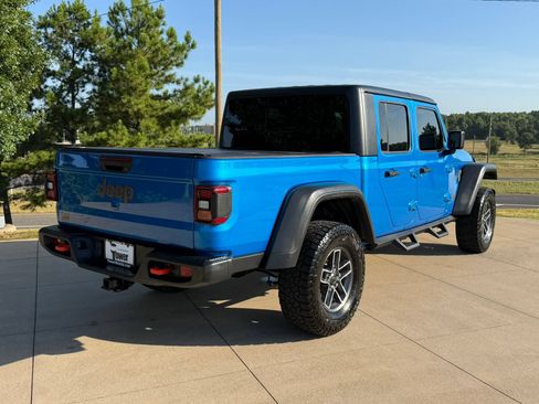 Used 2024 Jeep Gladiator Mojave AWD/4WD image 6