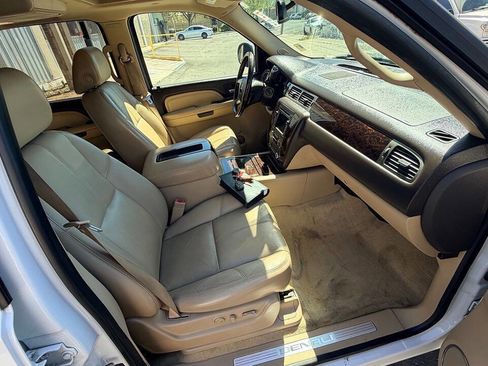 Used 2007 GMC Yukon XL Denali image 18