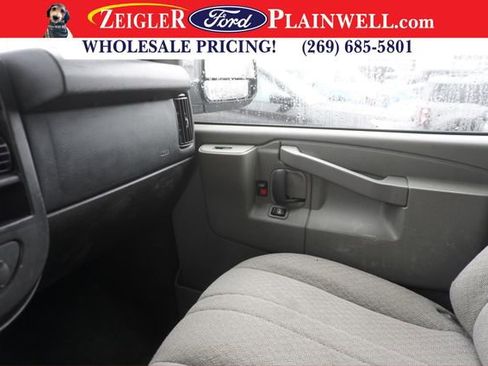 Used 2016 Chevrolet Express 3500 LT w/ LT Preferred Equipment Group image 26