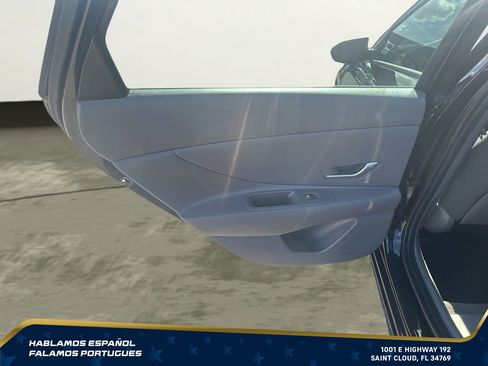 Used 2023 Hyundai Elantra SEL w/ Preferred Accessory Package FWD image 22
