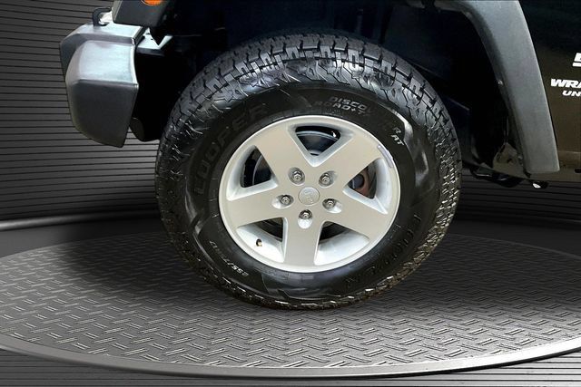 Used 2017 Jeep Wrangler Unlimited Sport w/ Quick Order Package 24S AWD/4WD image 30