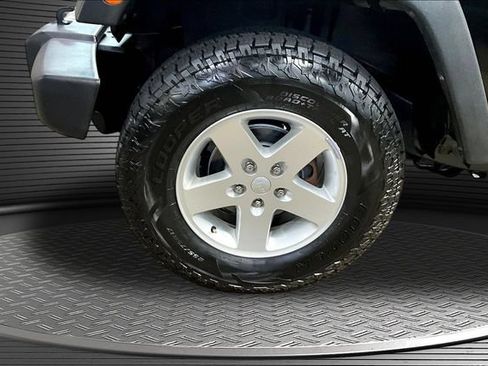Used 2017 Jeep Wrangler Unlimited Sport w/ Quick Order Package 24S AWD/4WD image 30