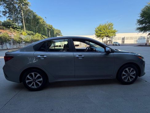 Used 2021 Kia Rio S w/ Technology Package FWD image 4