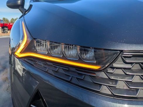 Used 2022 Kia K5 LXS image 10