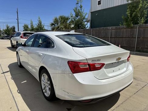 Used 2017 Chevrolet Malibu LT FWD image 5