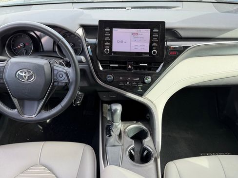 Used 2021 Toyota Camry SE image 17