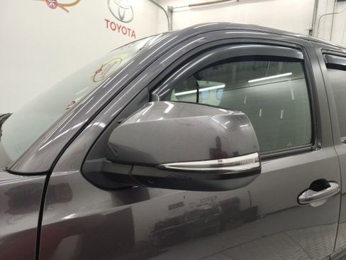 Used 2023 Toyota Tacoma TRD Off-Road image 10