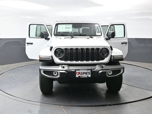 New 2026 Jeep Gladiator Sport AWD/4WD image 45