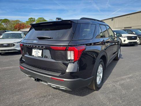 New 2026 Ford Explorer Active w/ Active Comfort Package RWD image 4