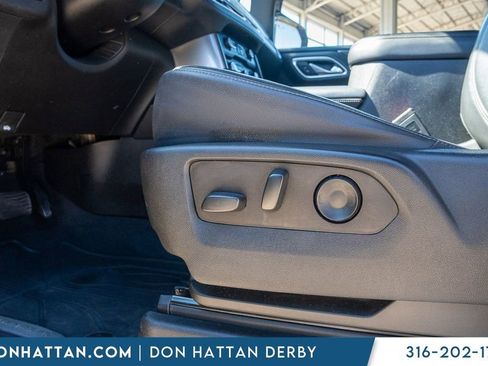 Used 2021 Chevrolet Tahoe Z71 w/ Z71 Signature Package image 16