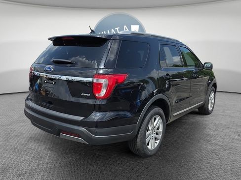 Used 2019 Ford Explorer XLT w/ Equipment Group 202A AWD/4WD image 3