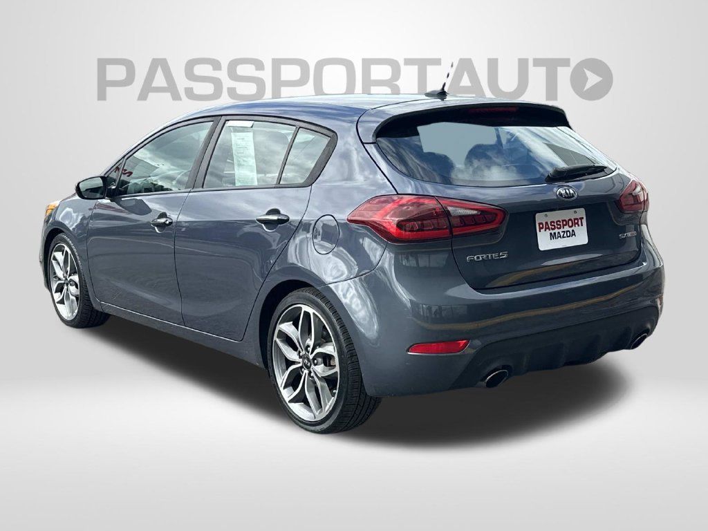 Used 2016 Kia Forte SX FWD image 2