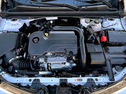 Used 2023 Chevrolet Malibu LT image 30