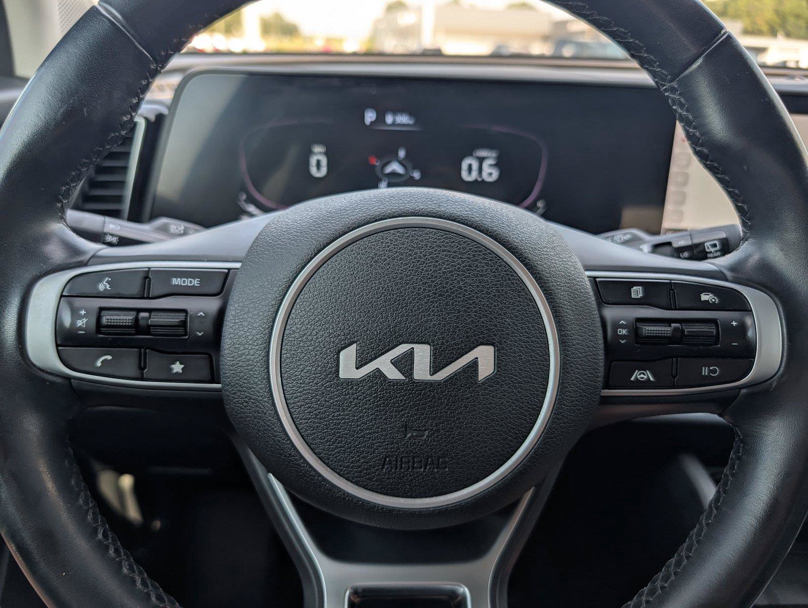 Used 2023 Kia Sportage EX FWD image 23