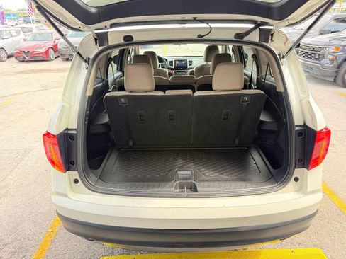 Used 2017 Honda Pilot EX image 7