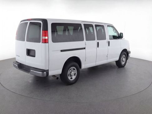 Used 2025 Chevrolet Express 3500 LT w/ LT Preferred Equipment Group RWD image 9