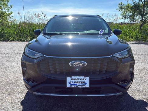 Used 2025 Ford Escape SE w/ Class II Trailer Tow Package FWD image 13