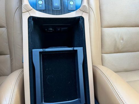 Used 2013 Lexus LS 460 w/ Comfort Pkg RWD image 23