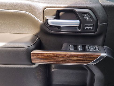 Used 2021 Chevrolet Silverado 3500 High Country image 25