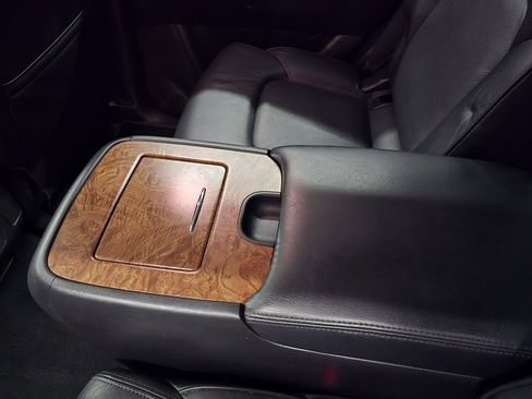 Used 2023 Nissan Armada SL w/ Captain's Chairs Package image 34