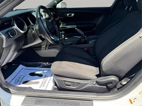 Used 2019 Ford Mustang GT RWD image 17