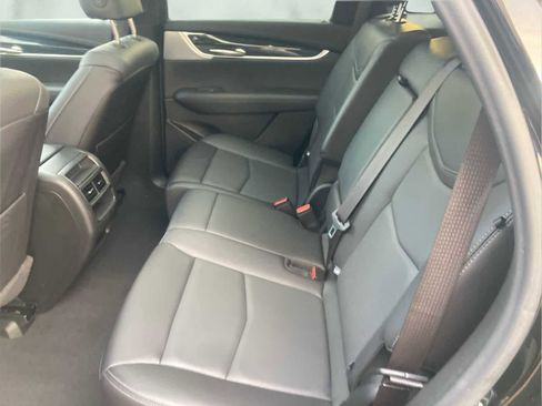Used 2025 Cadillac XT5 Premium Luxury image 14