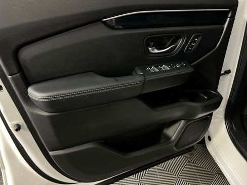 Used 2025 Honda Pilot Touring image 26