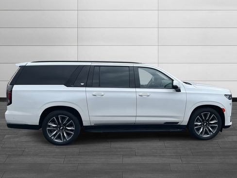 Certified 2023 Cadillac Escalade ESV Sport w/ Touring Package image 6