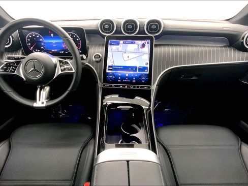 Used 2024 Mercedes-Benz GLC 300 image 18