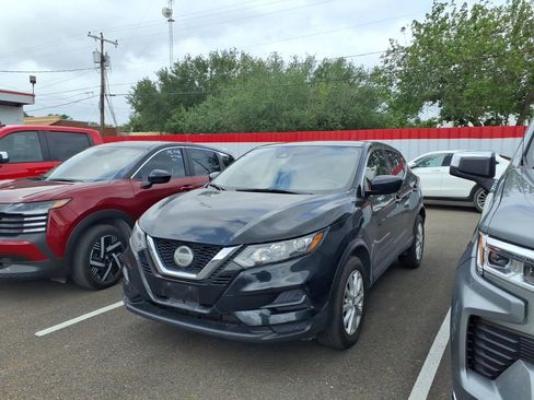 Used 2021 Nissan Rogue Sport S FWD image 1