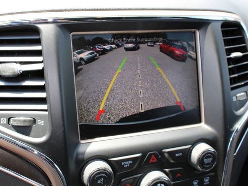 Used 2016 Jeep Grand Cherokee Limited AWD/4WD image 16