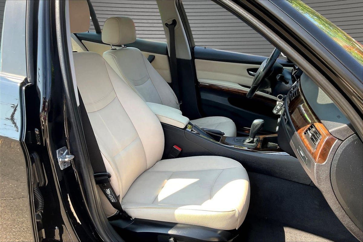 Used 2011 BMW 328i Sedan RWD image 27