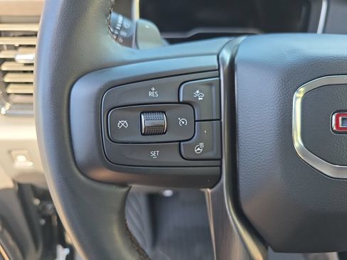 Used 2023 GMC Sierra 1500 AT4 w/ AT4 Premium Package AWD/4WD image 17