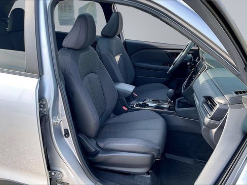 Certified 2026 Subaru Forester Premium AWD/4WD image 7